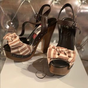 New In Box Jessica Simpson Platform Sz 5.5 $20